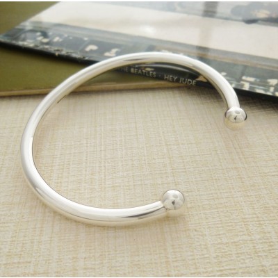 Men's solid silver torque bangle Men's solid silver torque bangle