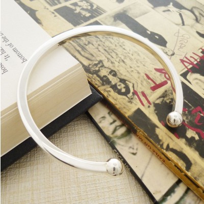 Men's square section torque bangle Men's square section torque bangle
