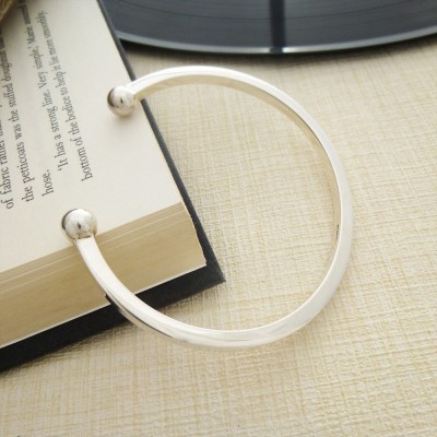 Men's square section torque bangle Men's square section torque bangle