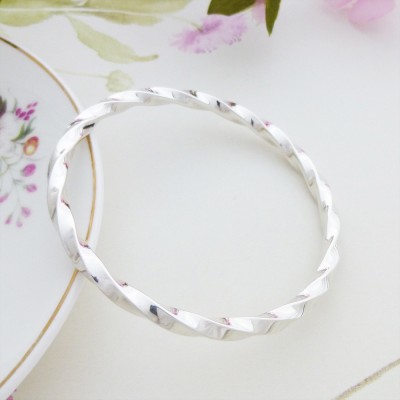 Imogen twisted silver bangle