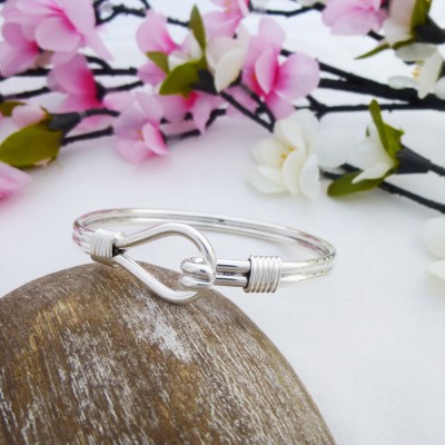 Alice heavy loop silver bangle