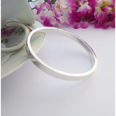 Anna solid sterling silver bangle