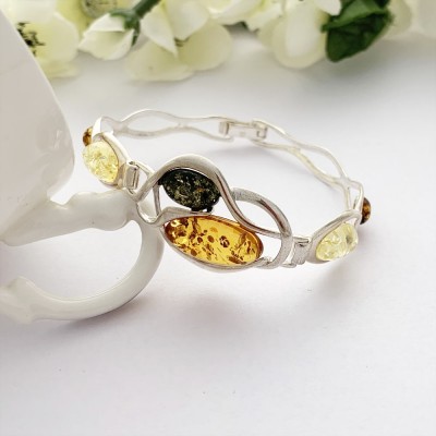 Amber stoned silver bangle