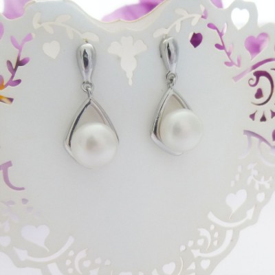 Freshwater Pearl & Silver Teardrop Earrings