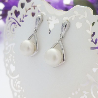 Freshwater Pearl & Silver Teardrop Earrings