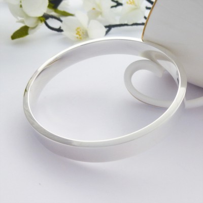 Isla large solid silver bangle high quality and perfect for engraving