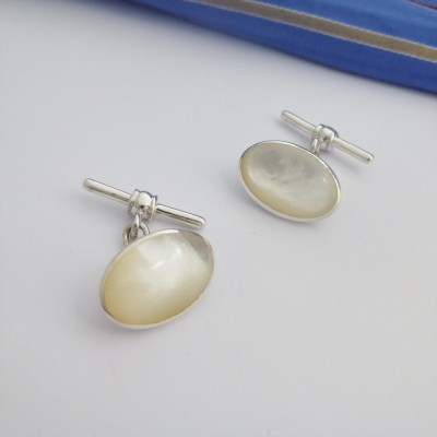 Oslo Oval Mother of Pearl Cufflinks Oslo Oval Mother of Pearl Cufflinks