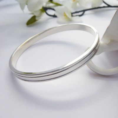 Paloma solid 925 sterling silver bangle