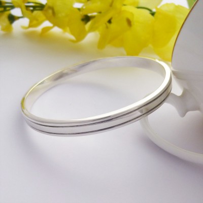 Paloma solid 925 sterling silver bangle