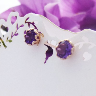 Rose Gold Round Amethyst Studs