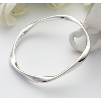 large size ladies payton bangle with 5 twists in solid silver