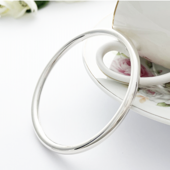 Isabeau Solid Silver Bangle