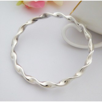 large wrist size ladies sterling silver bangle