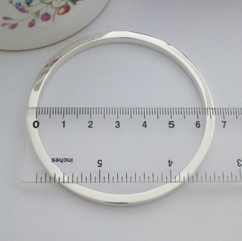 Getting the correct size silver bangle